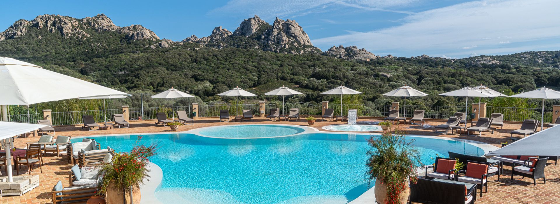 Header Desk Felix Hotels_Piscina PDU