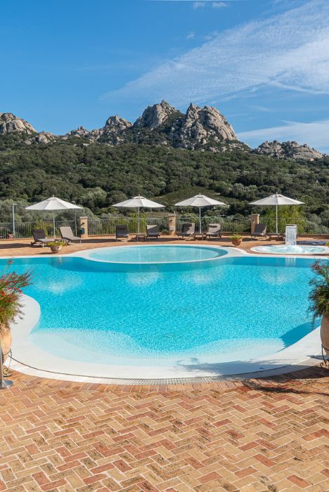 Header Mob Felix Hotels_Parco degli Ulivi_Piscina