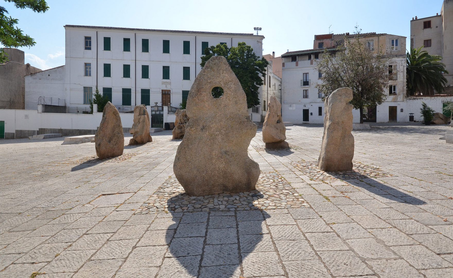 Piazza Sebastiano Satta a Nuoro - Residence Hotel Grandi Magazzini Nuoro