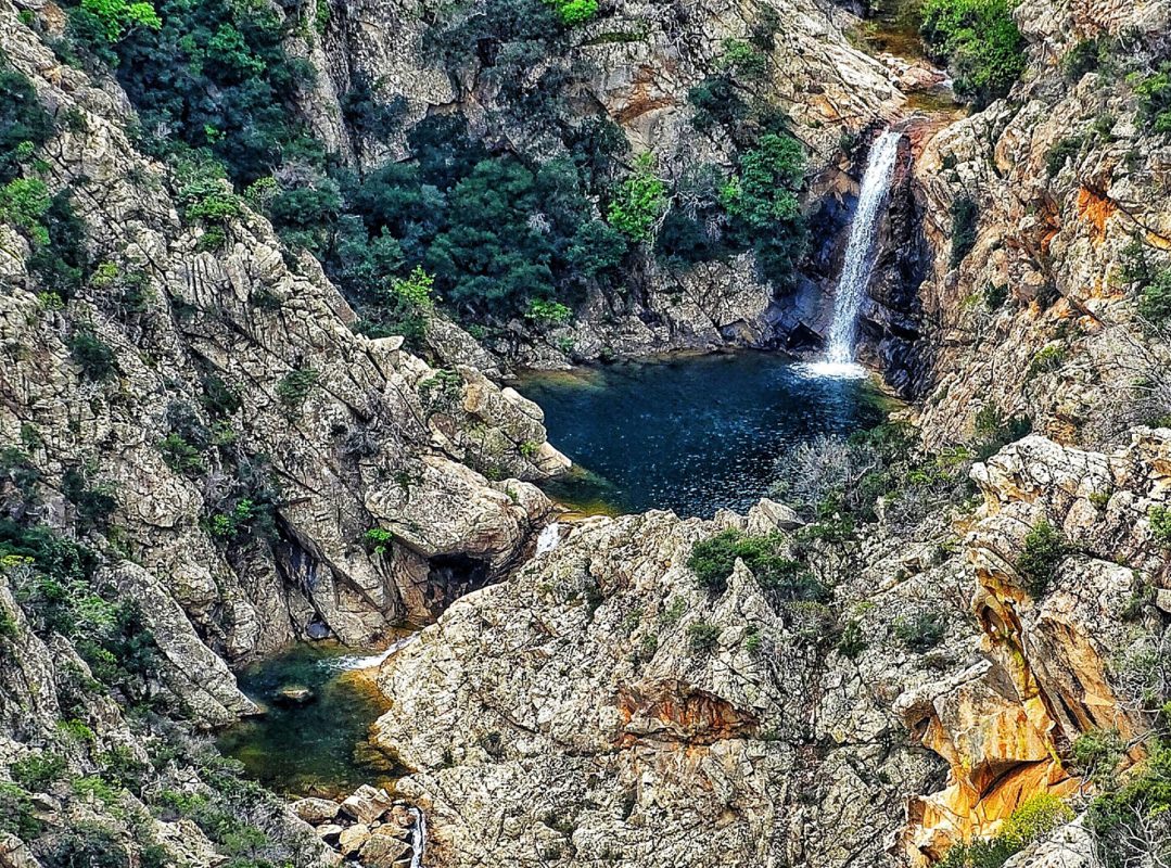 gruppo-felix-hotels-residence-porto-san-paolo-attività-canyoning-cascate-rio-pitrisconi