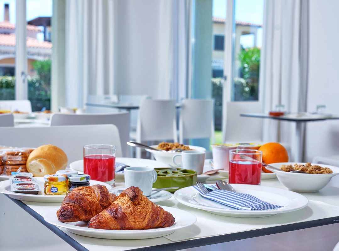 gruppo-felix-hotels-residence-porto-san-paolo-colazione-1