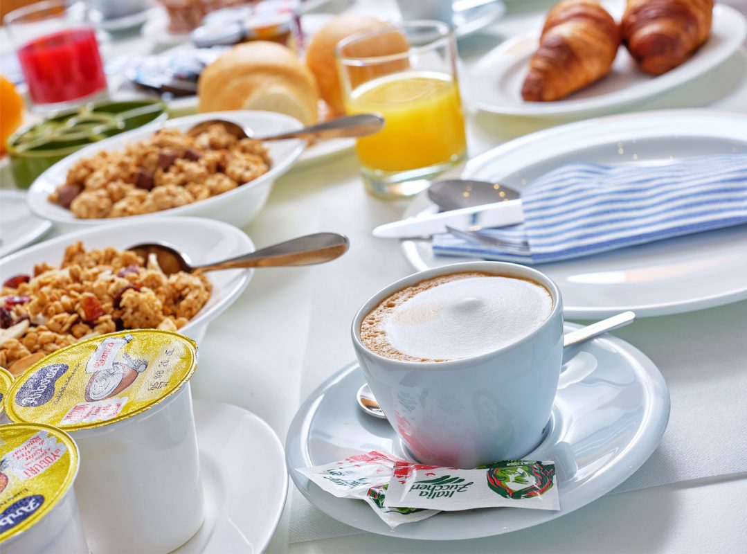 gruppo-felix-hotels-residence-porto-san-paolo-colazione-2